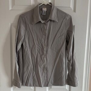 Women’s Gray Button-Up Shirt